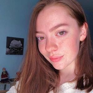 Meet your Posher, Carly